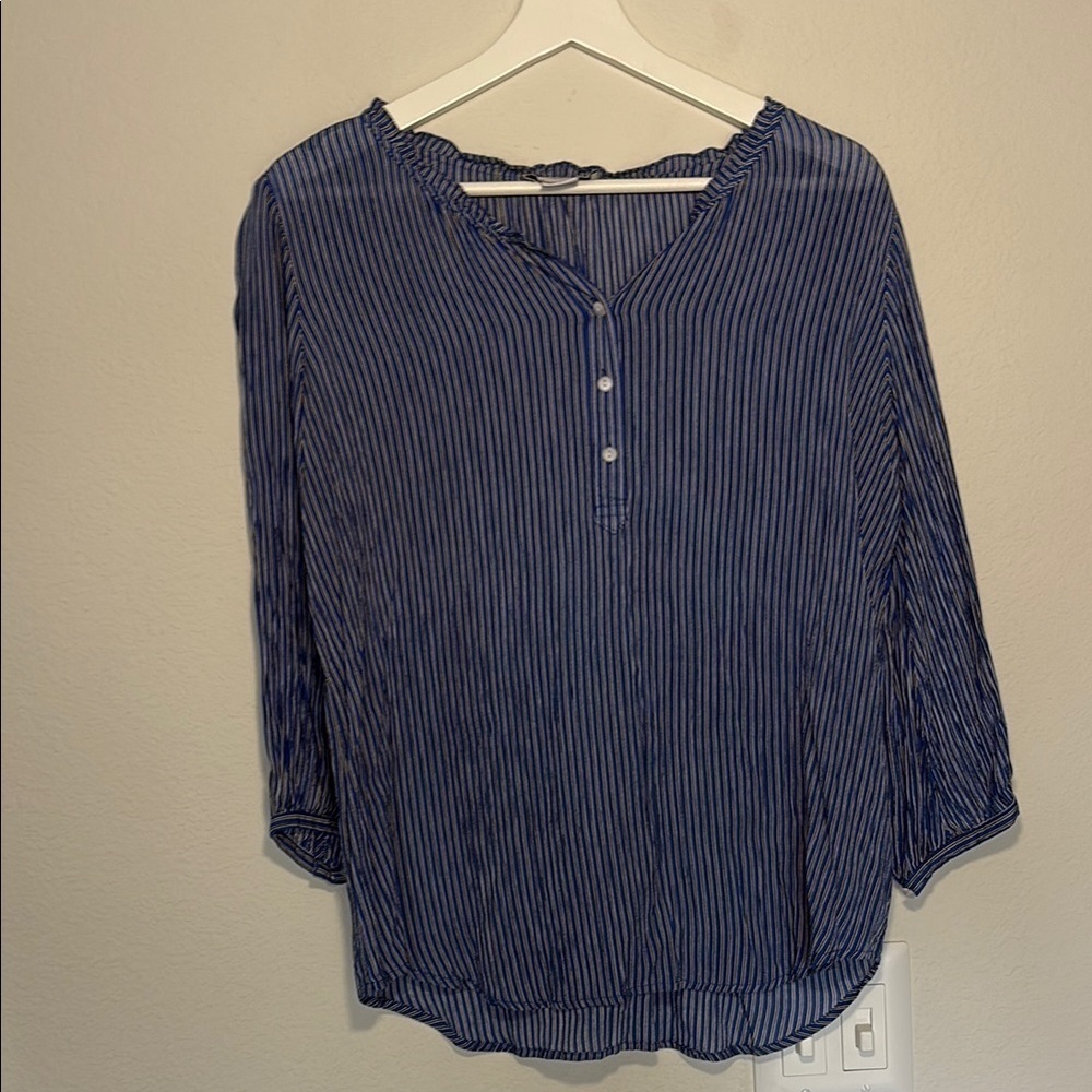 Liz Claiborne Blue Striped Blouse - size small